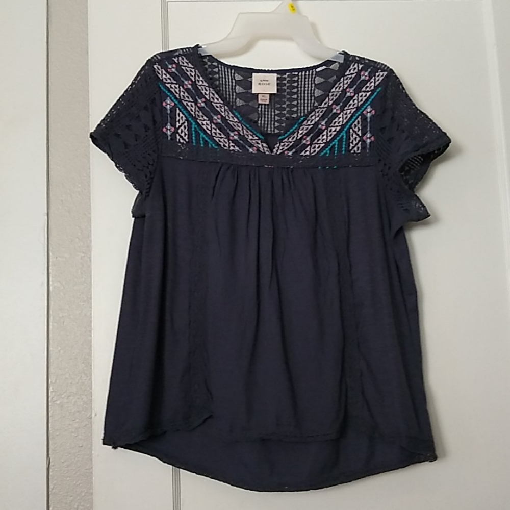 Knox Rose short sleeve embroidered blouse